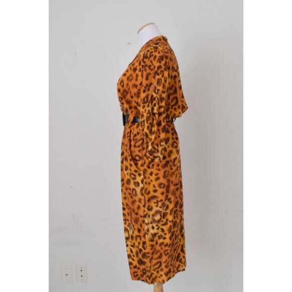 Vintage 80s Animal Print Rayon dress by  Sarah Taylor | size‎ 11/12 - Picture 2 of 10